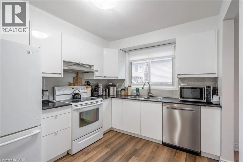 596 GREY Street Unit# 8, #8