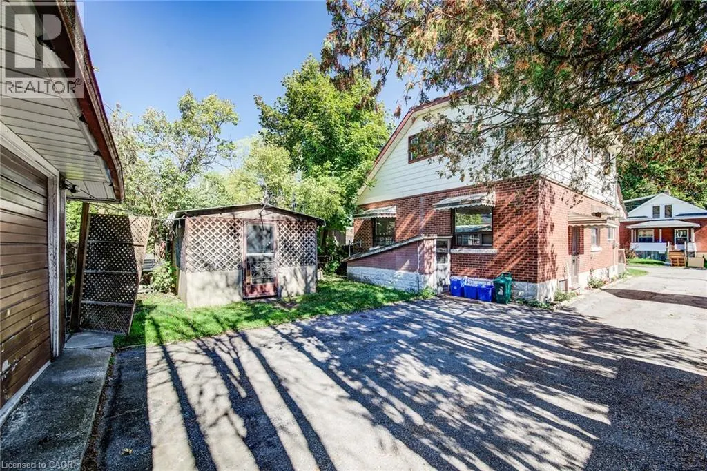 318 MIDDLE Street