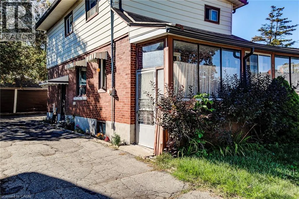 318 MIDDLE Street