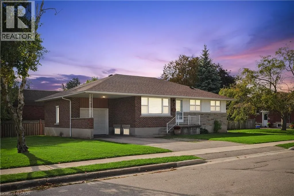 6 CLIVE Avenue