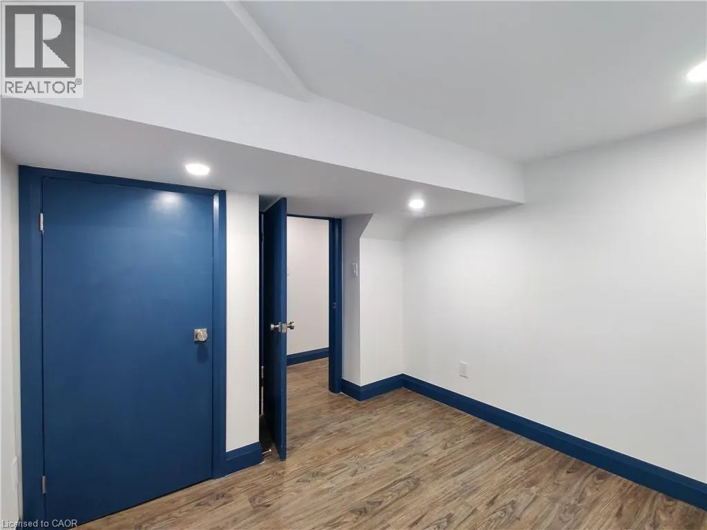 134 ONTARIO Avenue Unit# 3, #3