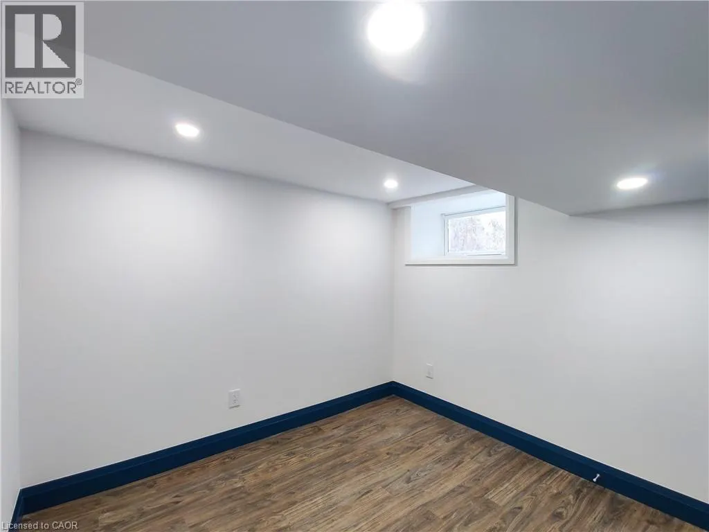 134 ONTARIO Avenue Unit# 3, #3