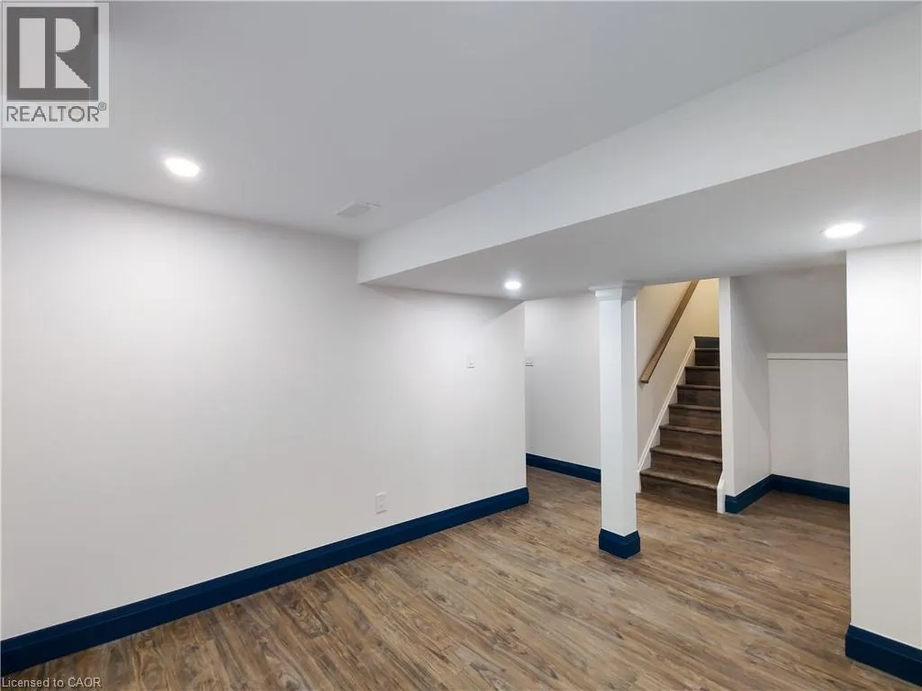 134 ONTARIO Avenue Unit# 3, #3