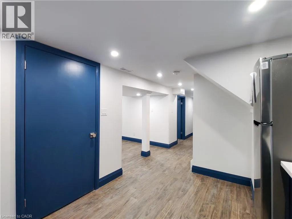 134 ONTARIO Avenue Unit# 3, #3