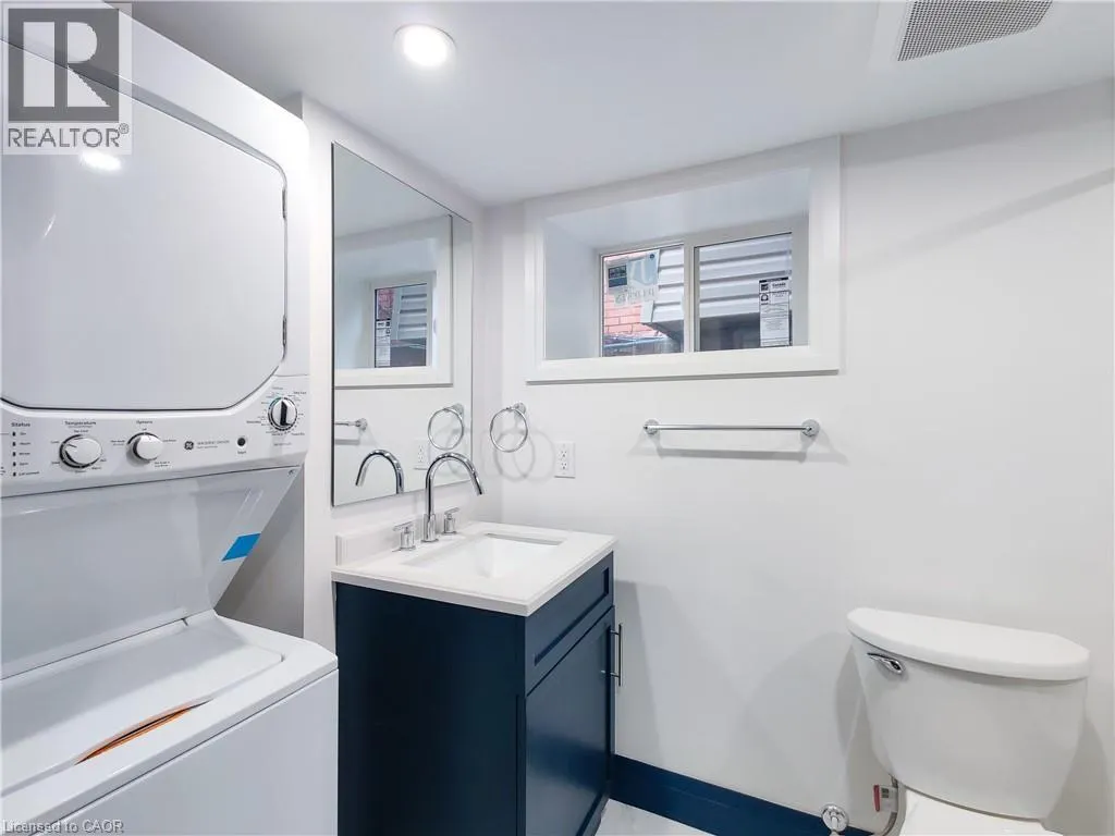 134 ONTARIO Avenue Unit# 3, #3