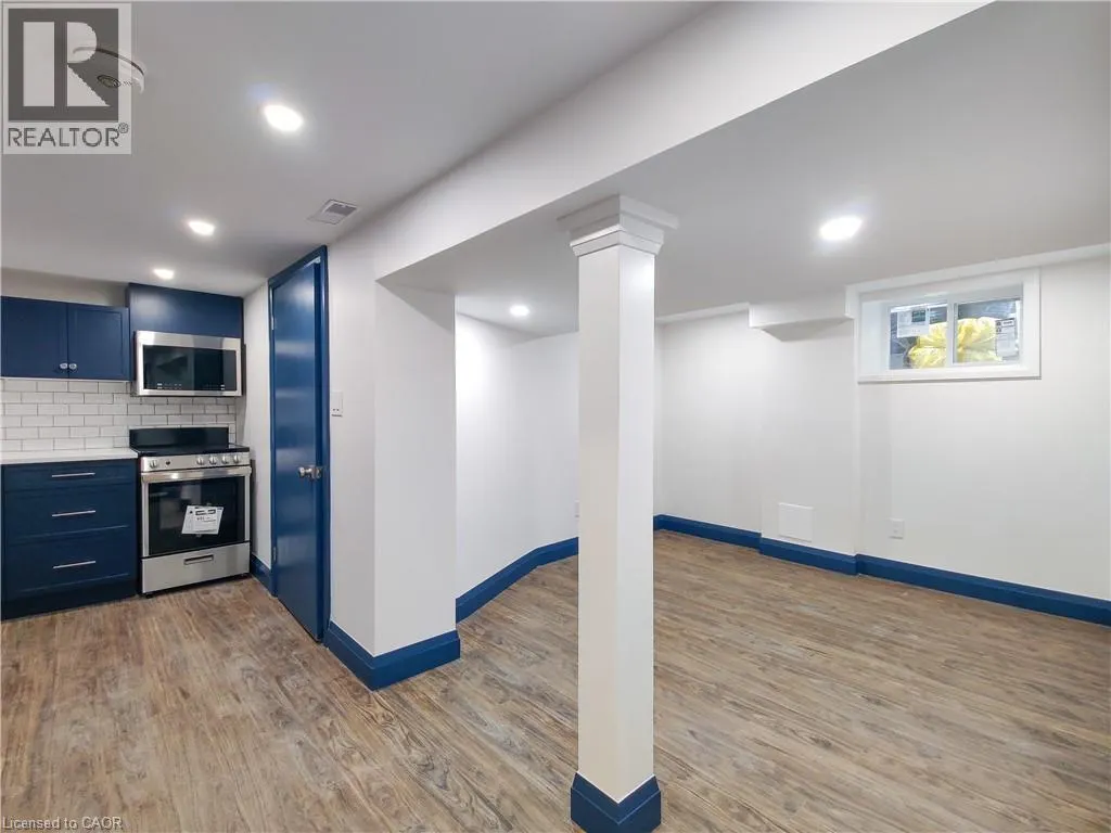 134 ONTARIO Avenue Unit# 3, #3