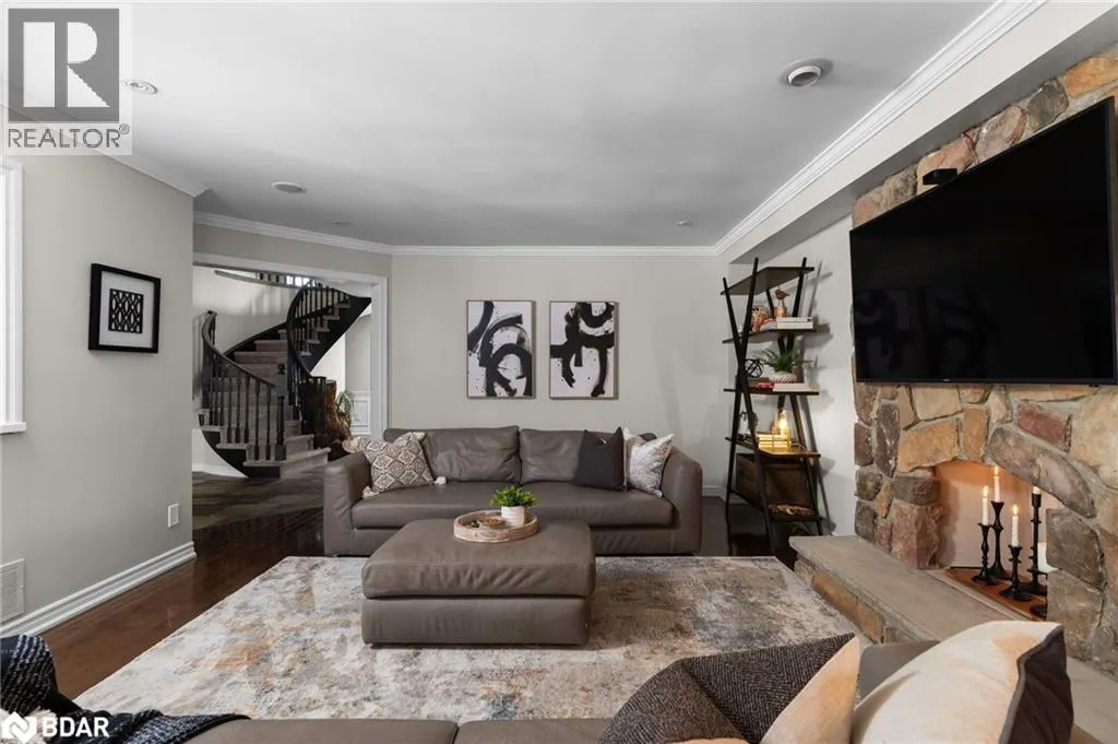 71 CITYVIEW Circle