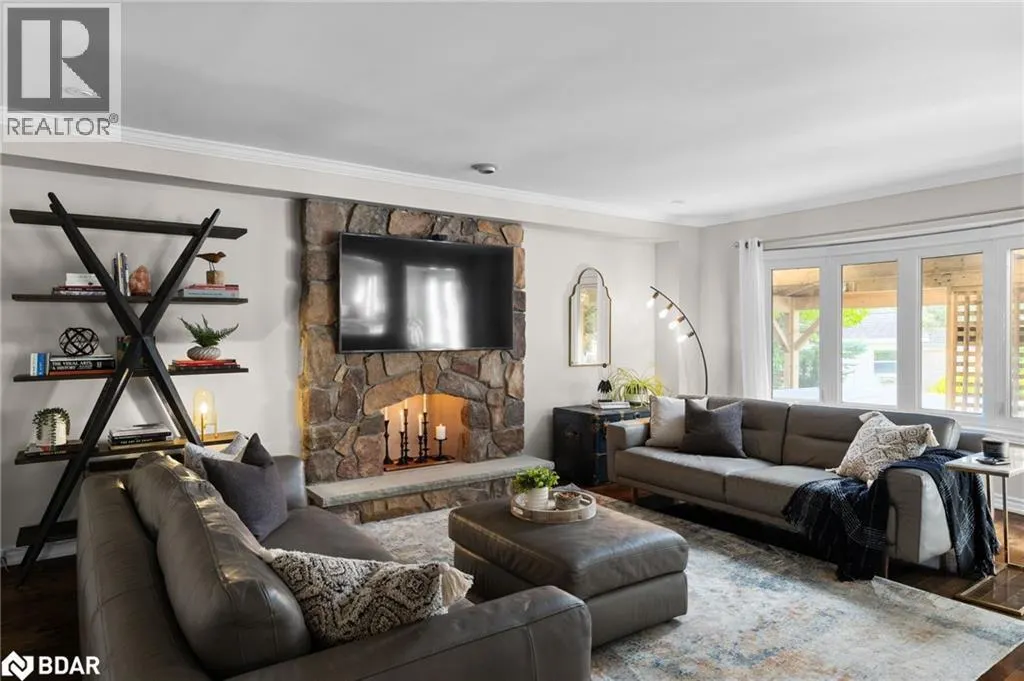 71 CITYVIEW Circle
