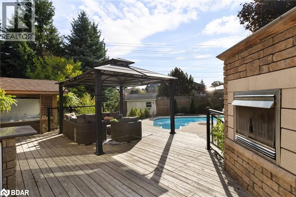 71 CITYVIEW Circle