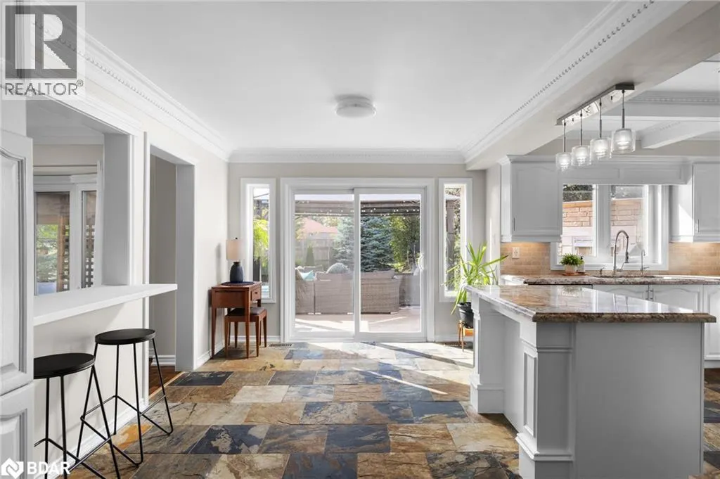 71 CITYVIEW Circle
