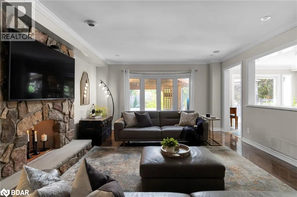 71 CITYVIEW Circle