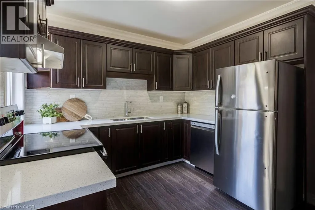 4 GLENDALE Avenue N
