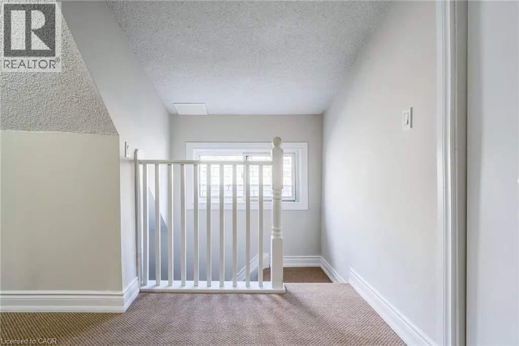 4 GLENDALE Avenue N