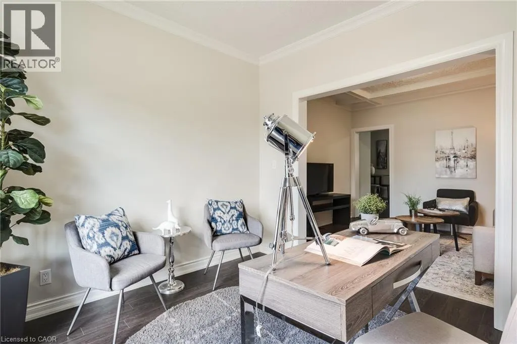 4 GLENDALE Avenue N