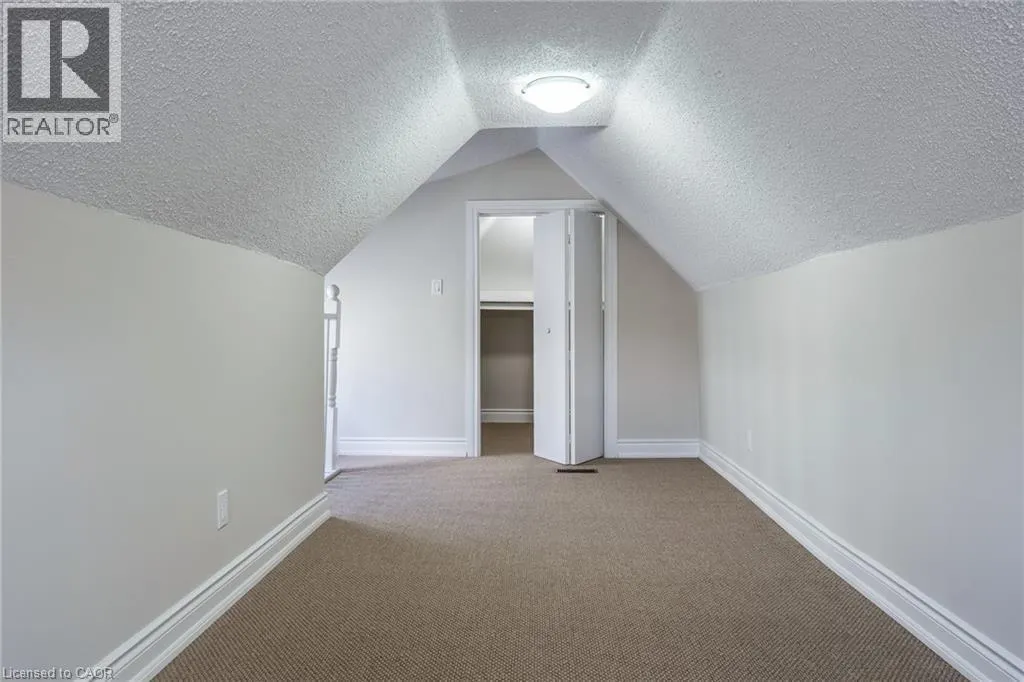 4 GLENDALE Avenue N