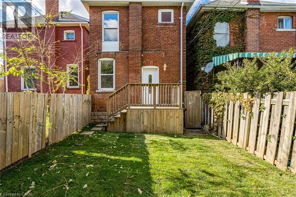 4 GLENDALE Avenue N