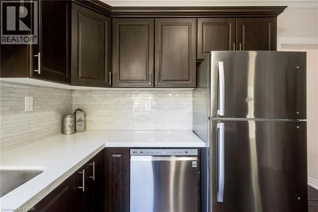 4 GLENDALE Avenue N