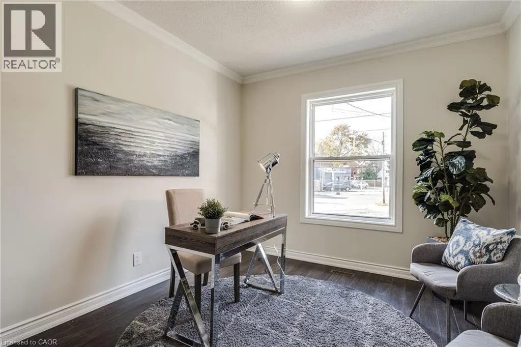 4 GLENDALE Avenue N