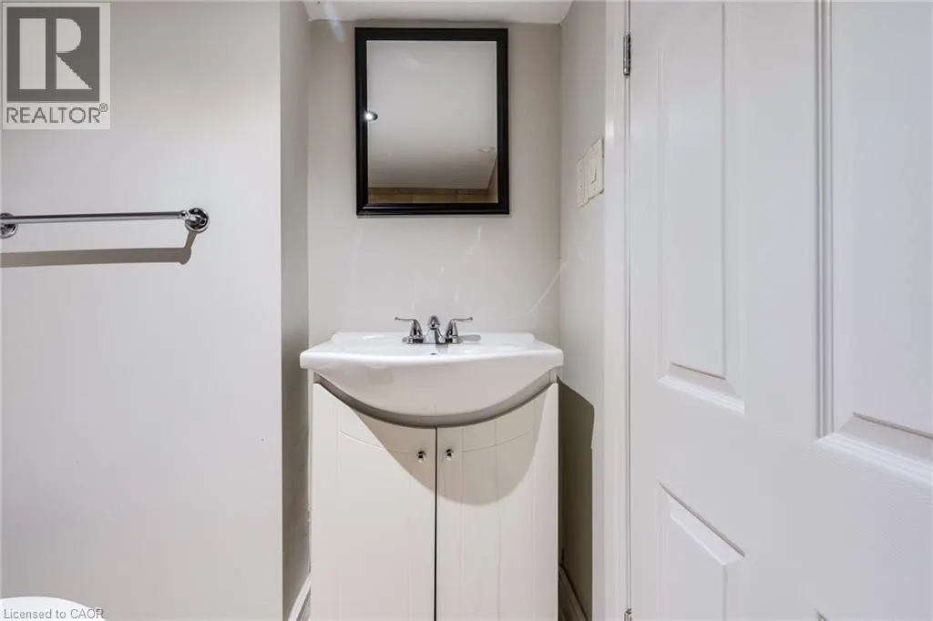 4 GLENDALE Avenue N