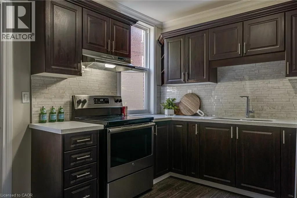 4 GLENDALE Avenue N