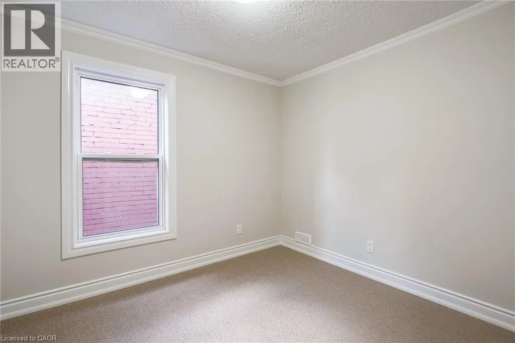 4 GLENDALE Avenue N