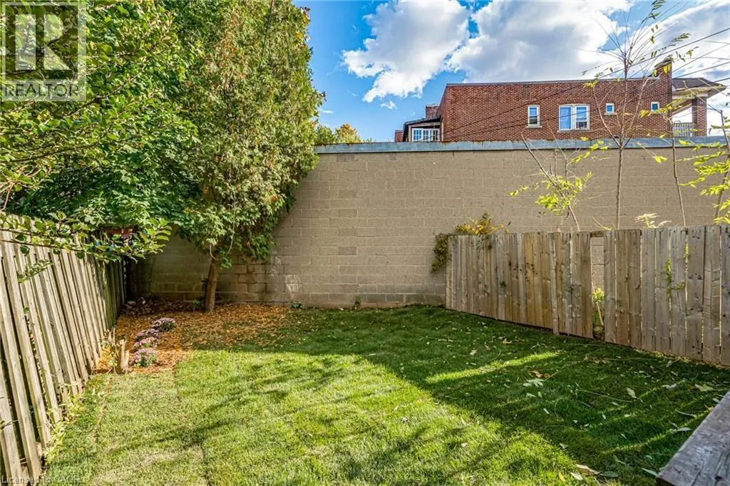 4 GLENDALE Avenue N
