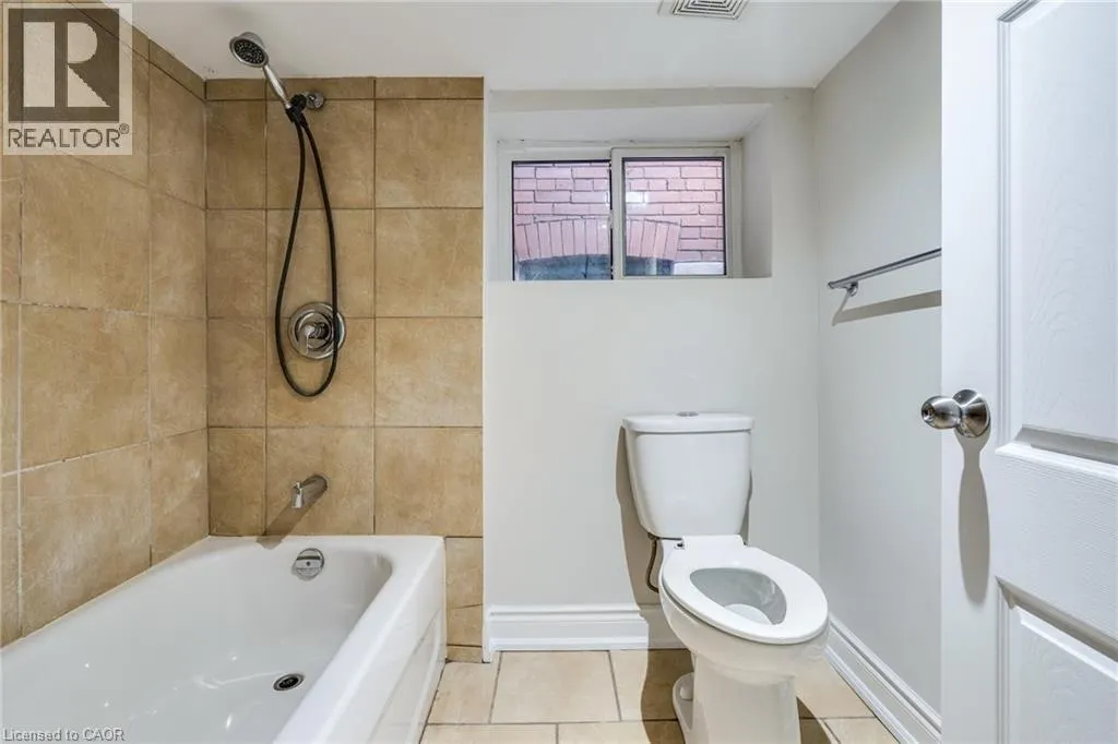 4 GLENDALE Avenue N