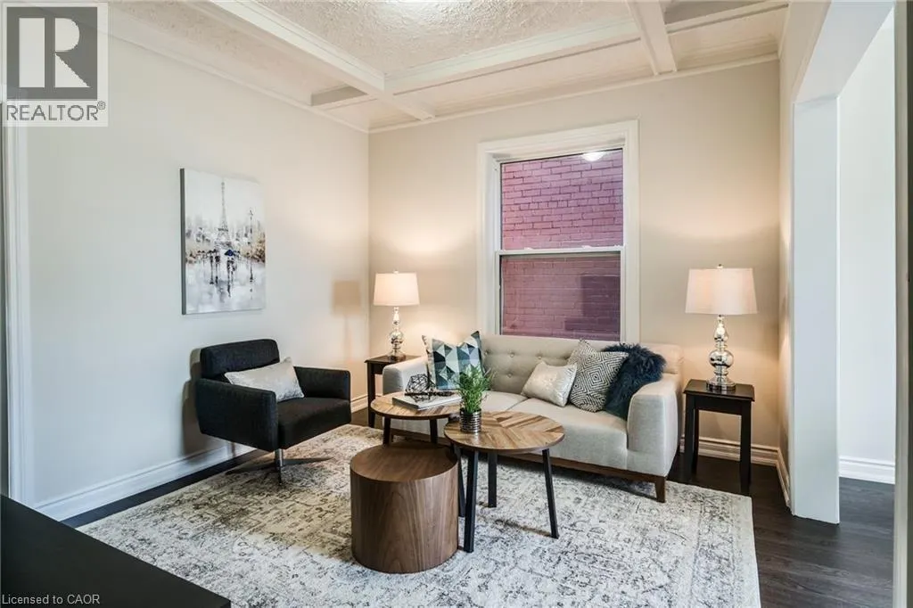 4 GLENDALE Avenue N