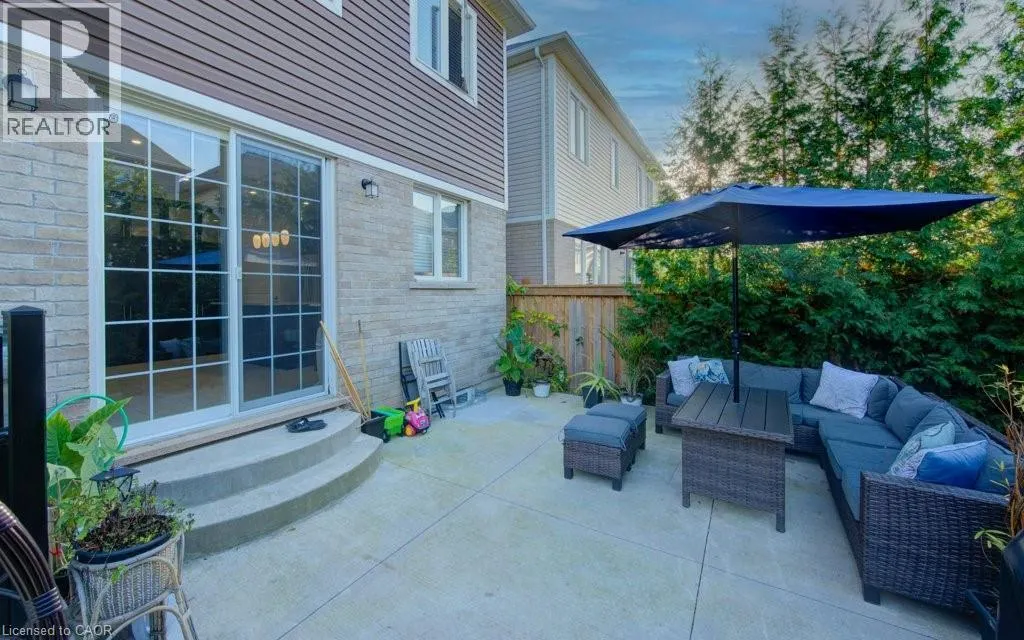 231 GROVEHILL Crescent