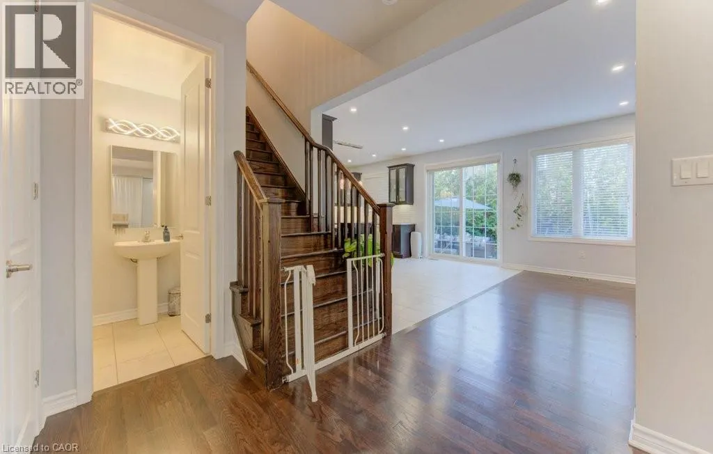 231 GROVEHILL Crescent