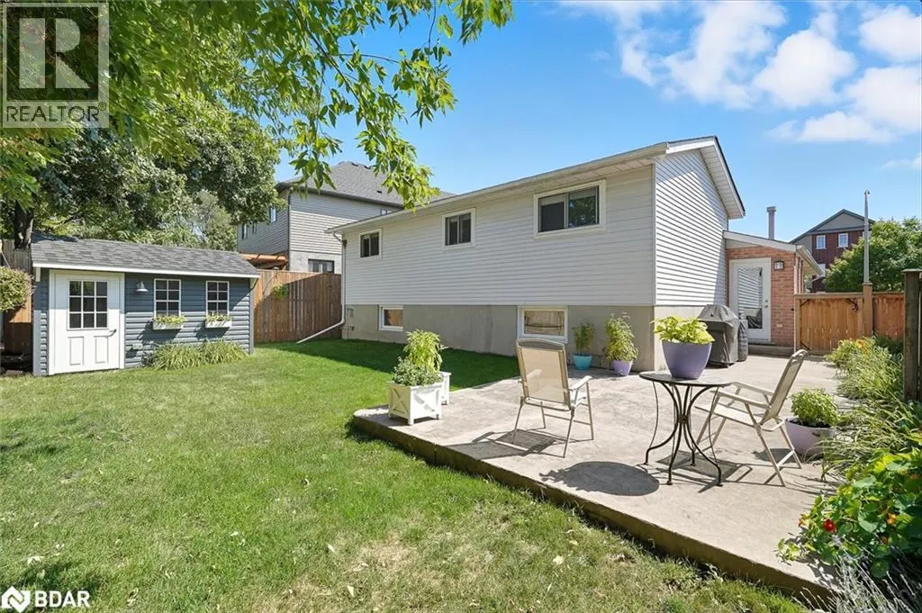 286 TAGGE Crescent