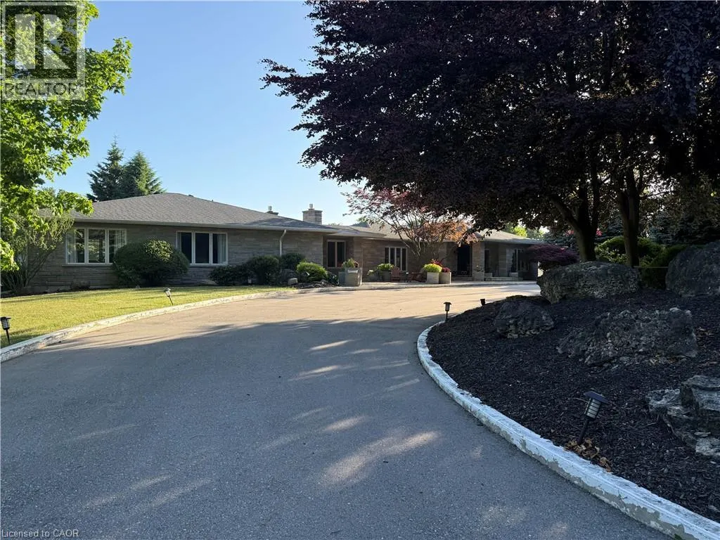 1285 COCKSHUTT Road