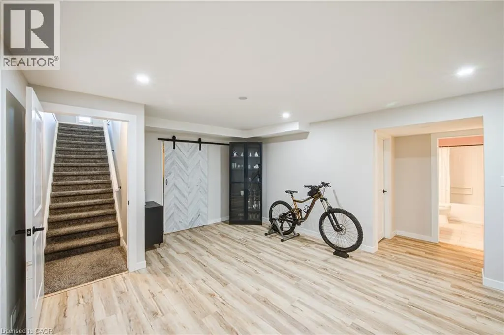 14 REEVES Road