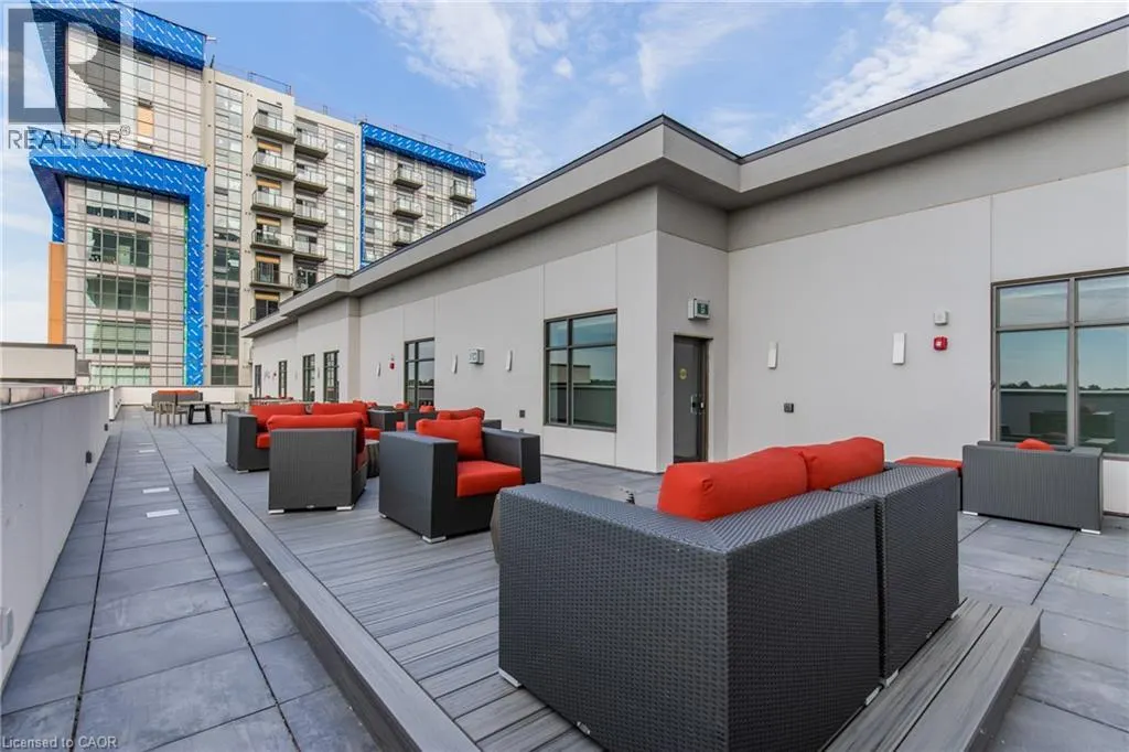 450 DUNDAS Street E Unit# 326, #326