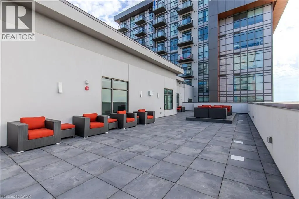 450 DUNDAS Street E Unit# 326, #326