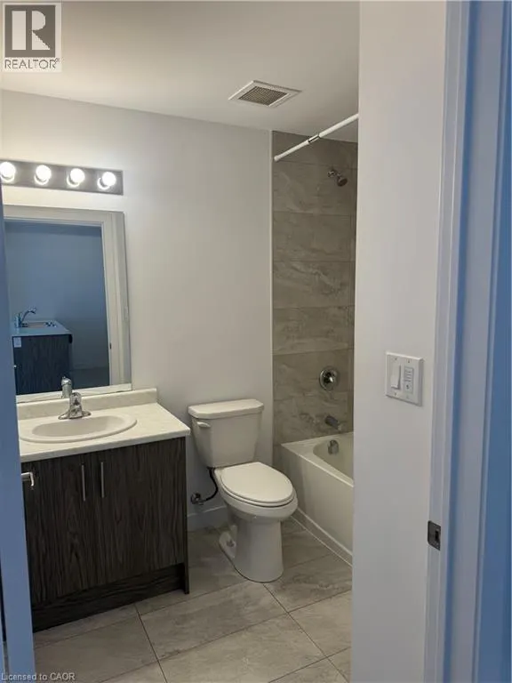 450 DUNDAS Street E Unit# 326, #326