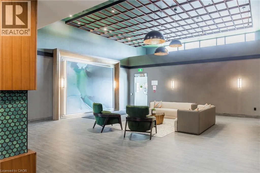 450 DUNDAS Street E Unit# 326, #326