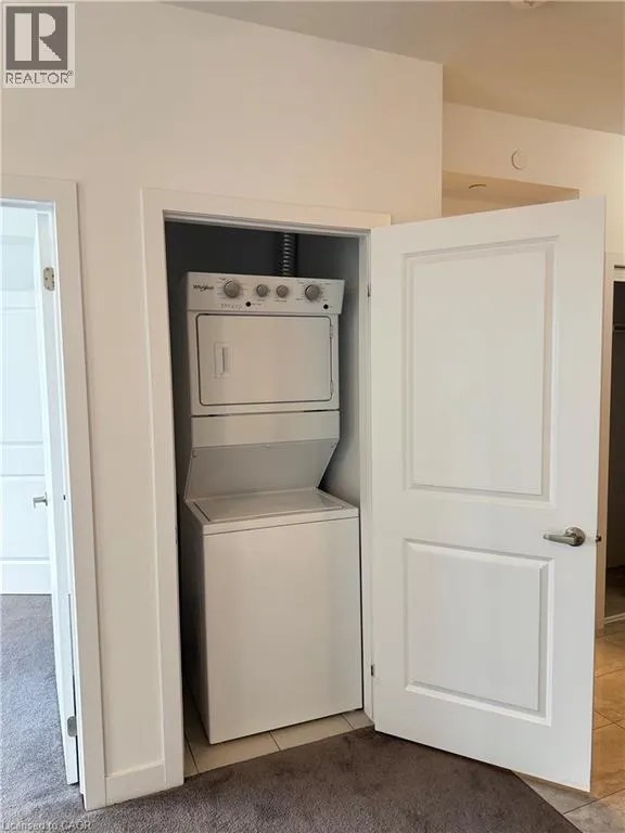 450 DUNDAS Street E Unit# 326, #326