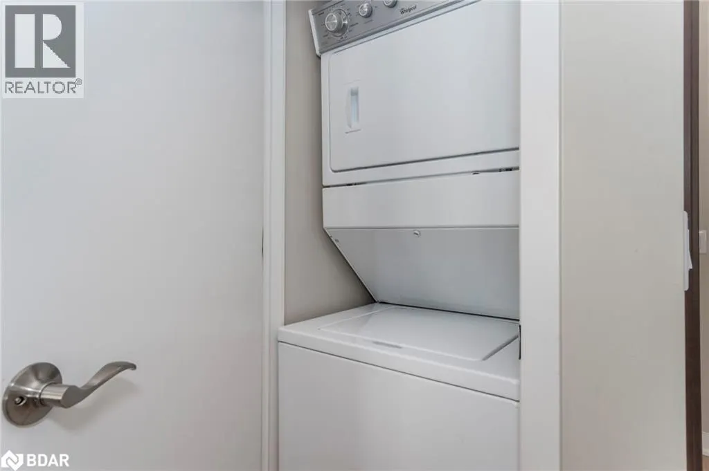 40 HORSESHOE BOULEVARD Boulevard Unit# 207, #207
