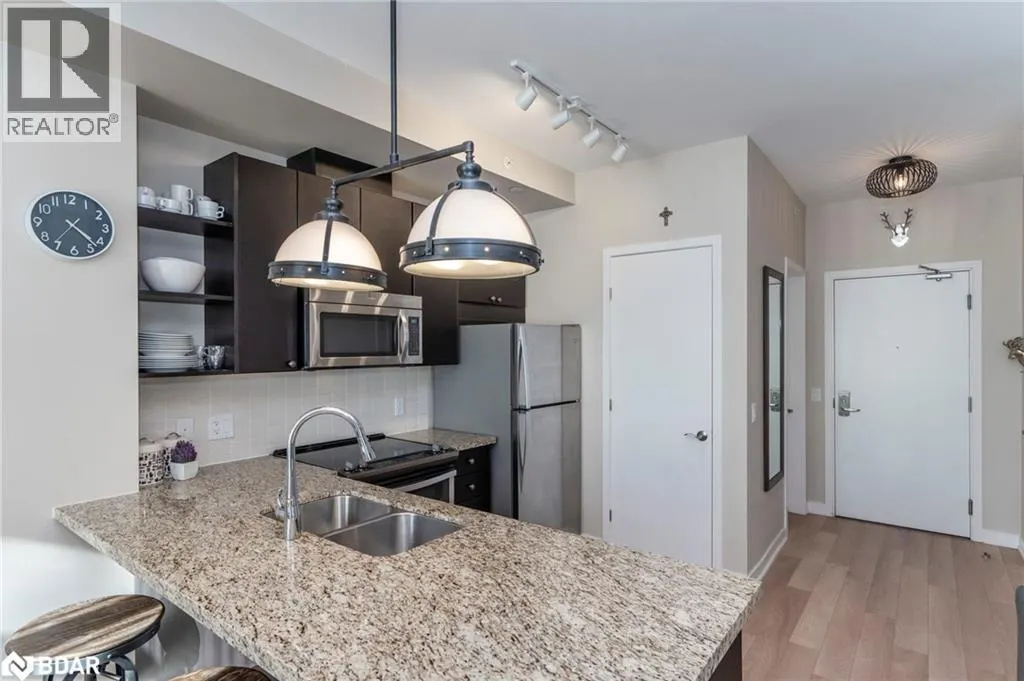 40 HORSESHOE BOULEVARD Boulevard Unit# 207, #207
