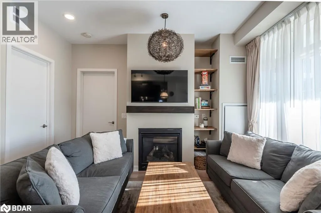 40 HORSESHOE BOULEVARD Boulevard Unit# 207, #207