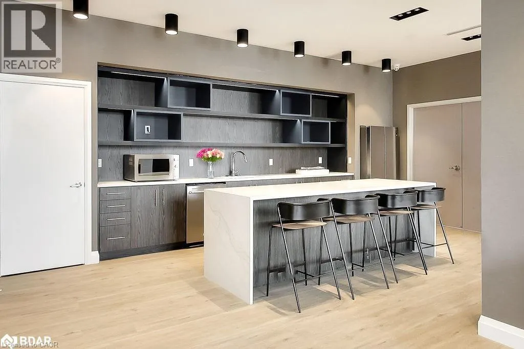 58 LAKESIDE Terrace Unit# 201, #201