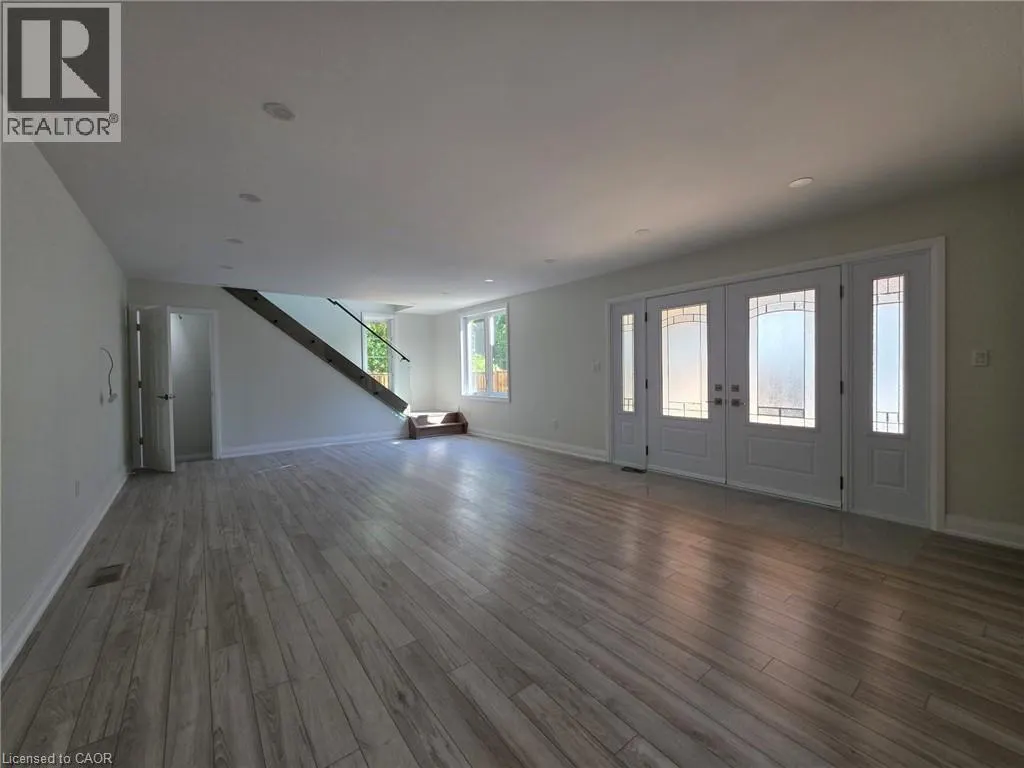 198 VICTORIA Street Unit# B, #B