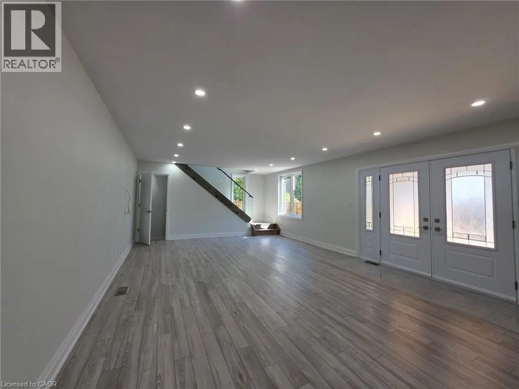198 VICTORIA Street Unit# B, #B