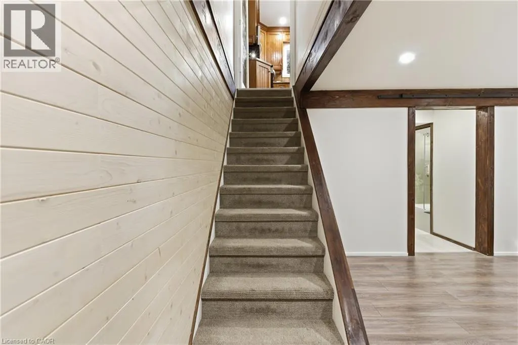 23 GLENGROVE Avenue