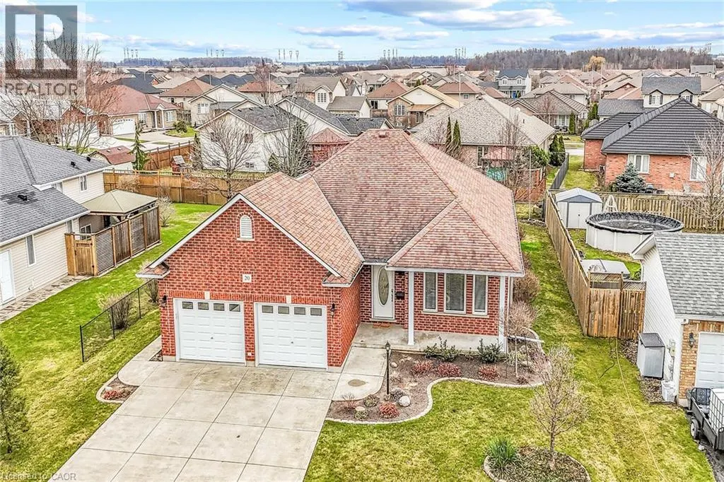 20 OAK Crescent