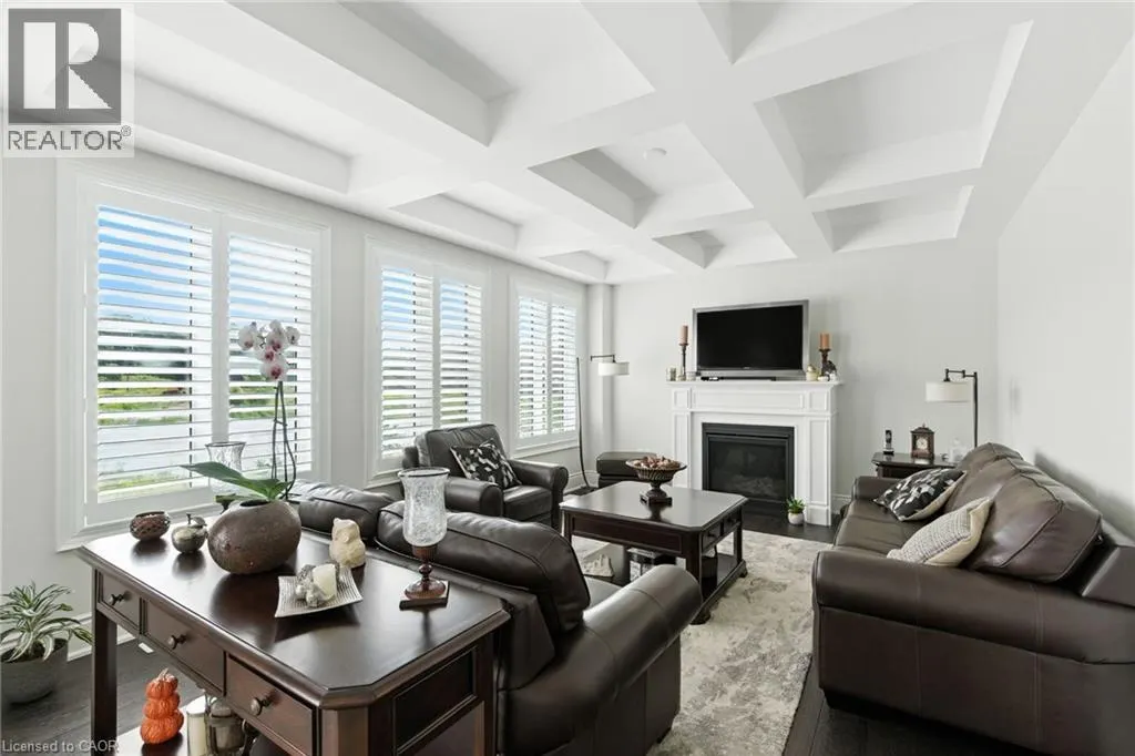 15 ROBARTS Drive