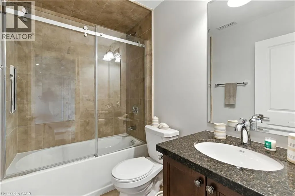 15 ROBARTS Drive