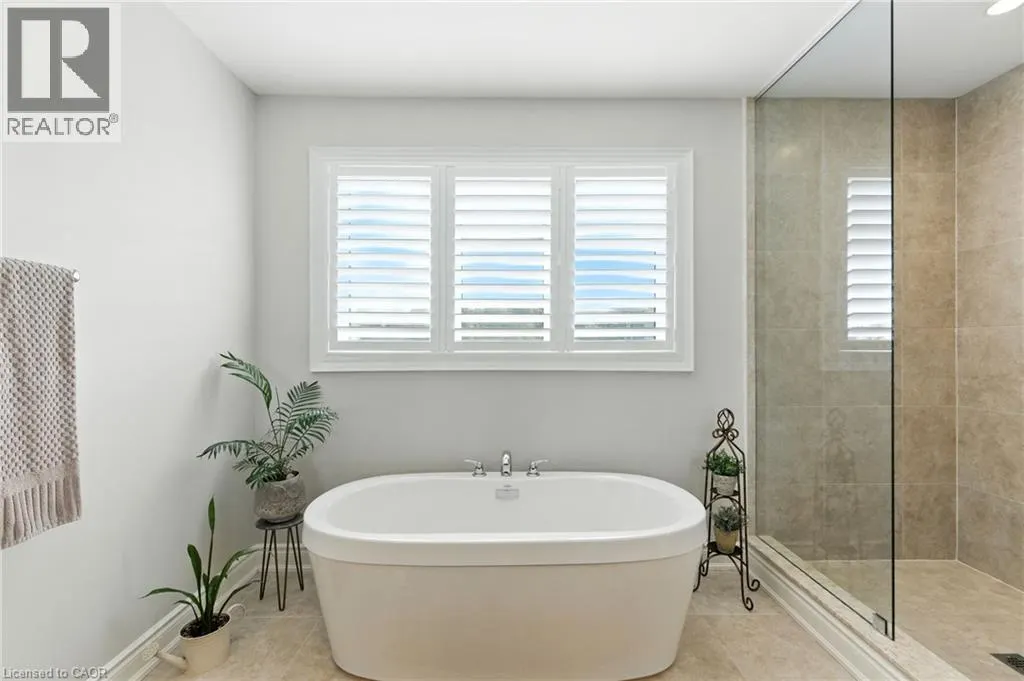 15 ROBARTS Drive