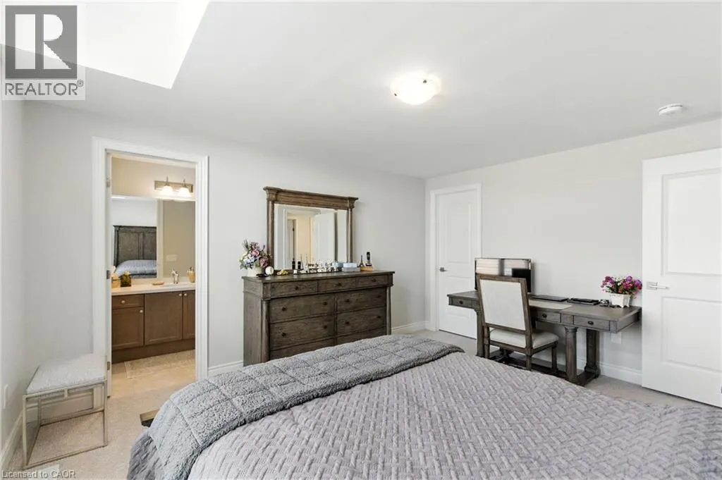 15 ROBARTS Drive